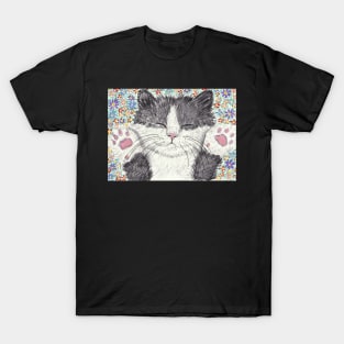 Cute  kitten paws up flower art T-Shirt